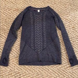 Lululemon/Ivivva size 14 long sleeve top